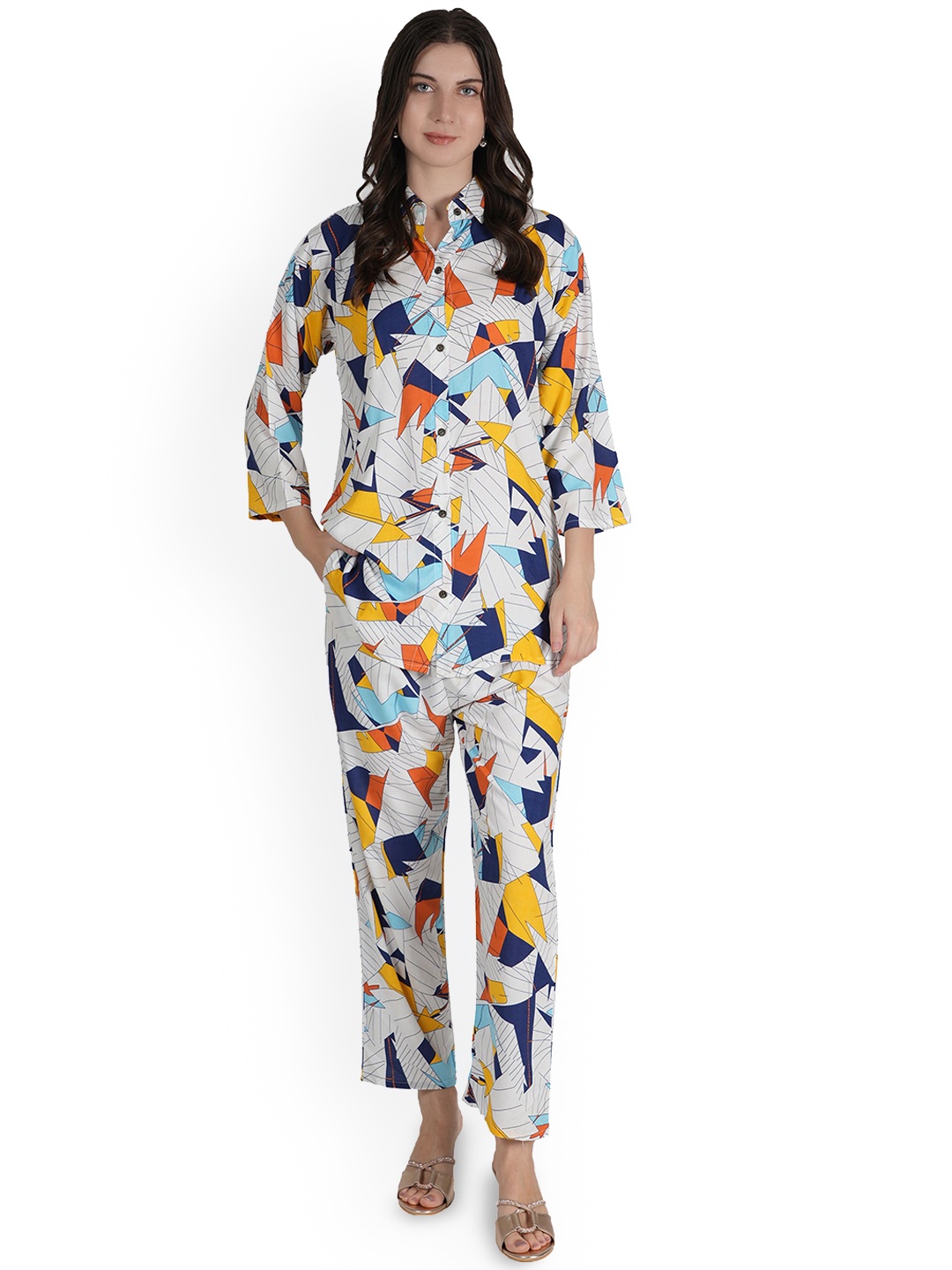 

Style Shoes Printed Top With Trouser Co-Ords, White