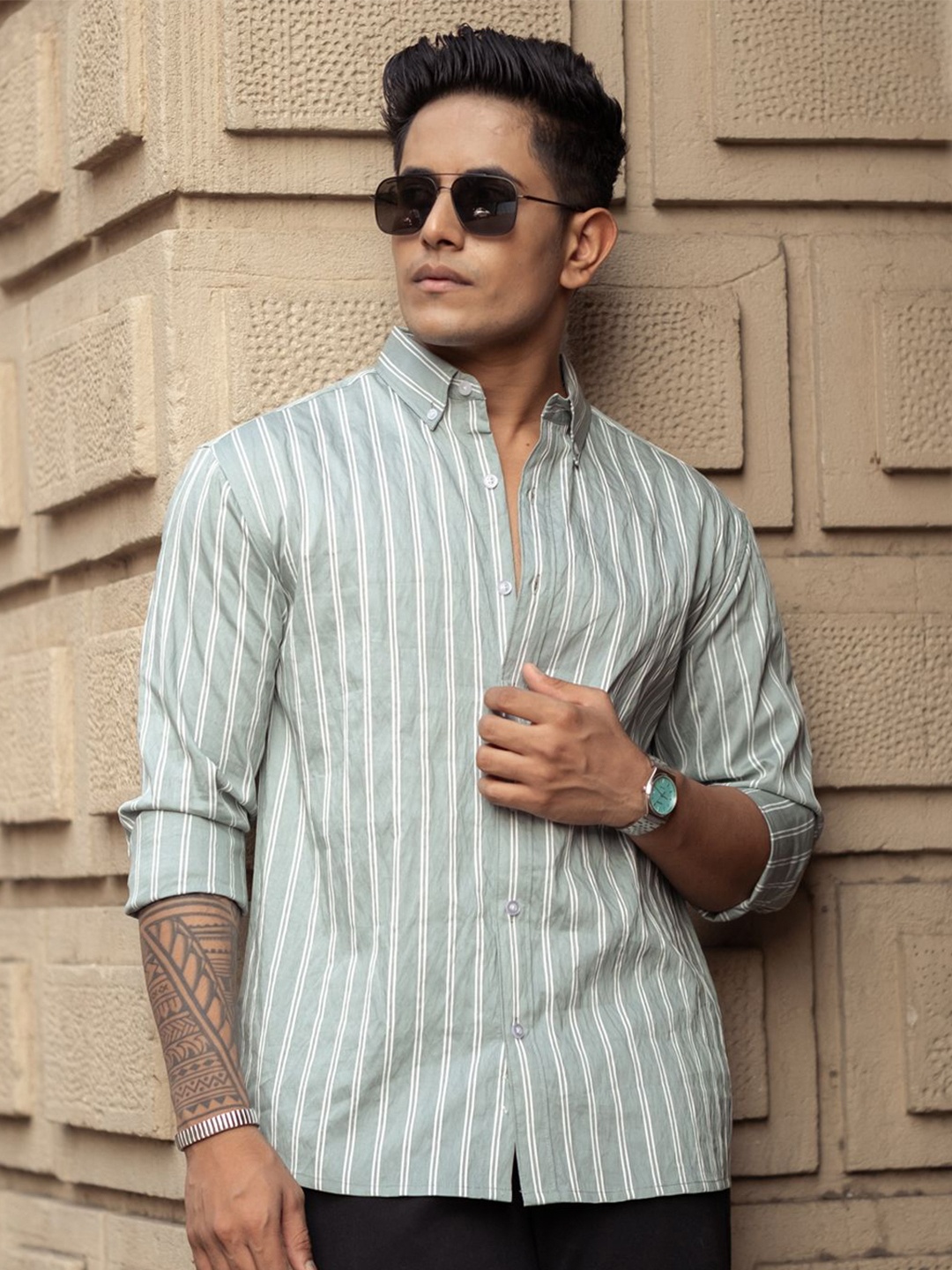 

Powerlook Men Striped Button Down Collar Casual Shirt, Sea green
