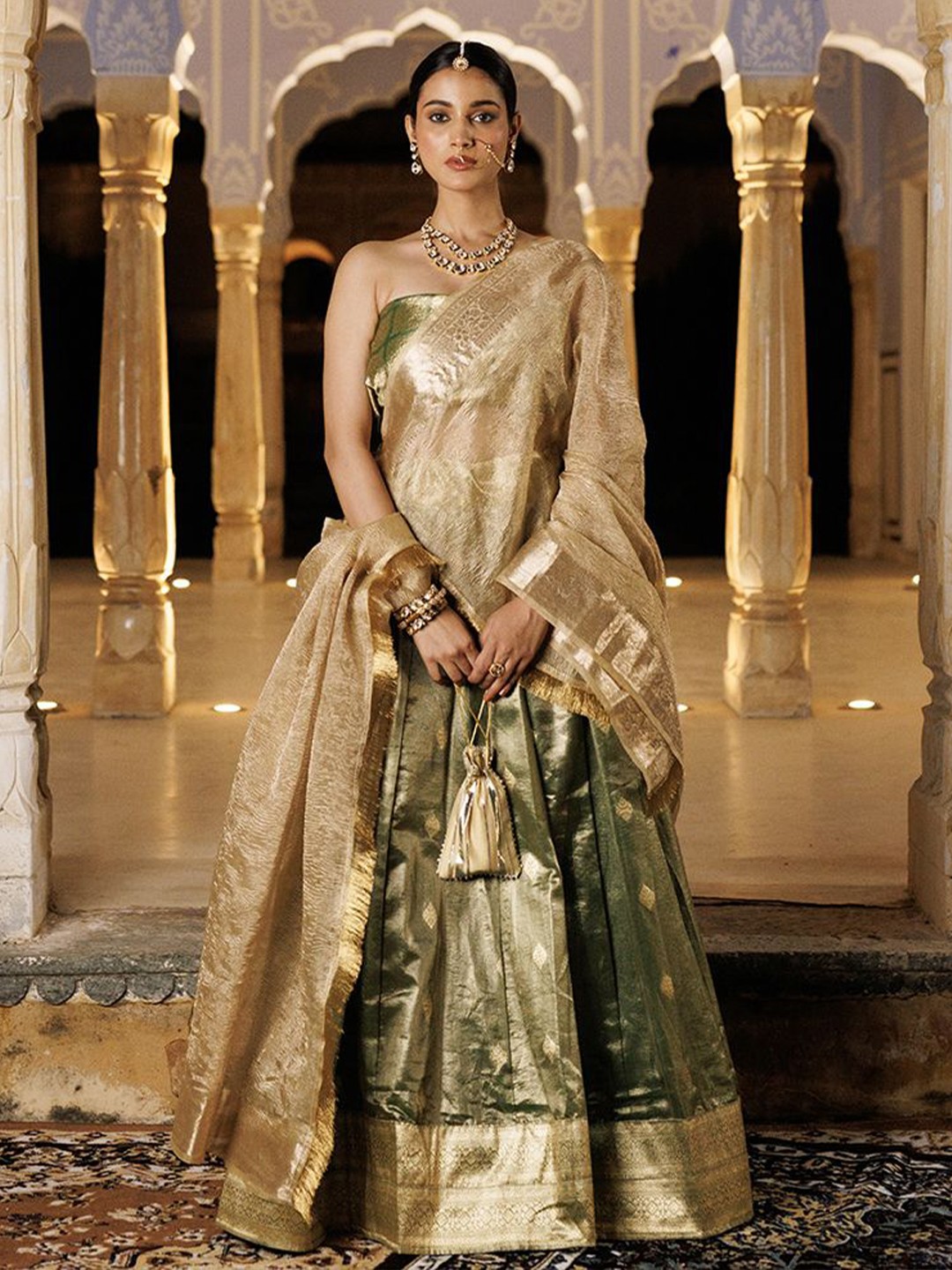 

Geroo Luxe Geometric Woven Design Ready to Wear Lehenga & Unstitched Blouse With Dupatta, Green