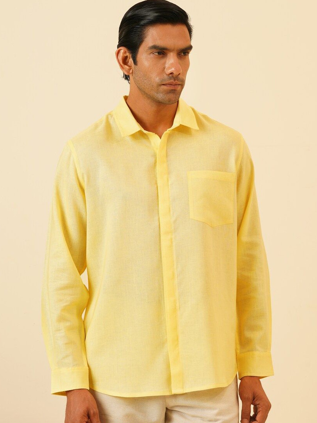

JAYPORE Men Standard Solid Opaque Spread Collar Casual Cotton Shirt, Yellow