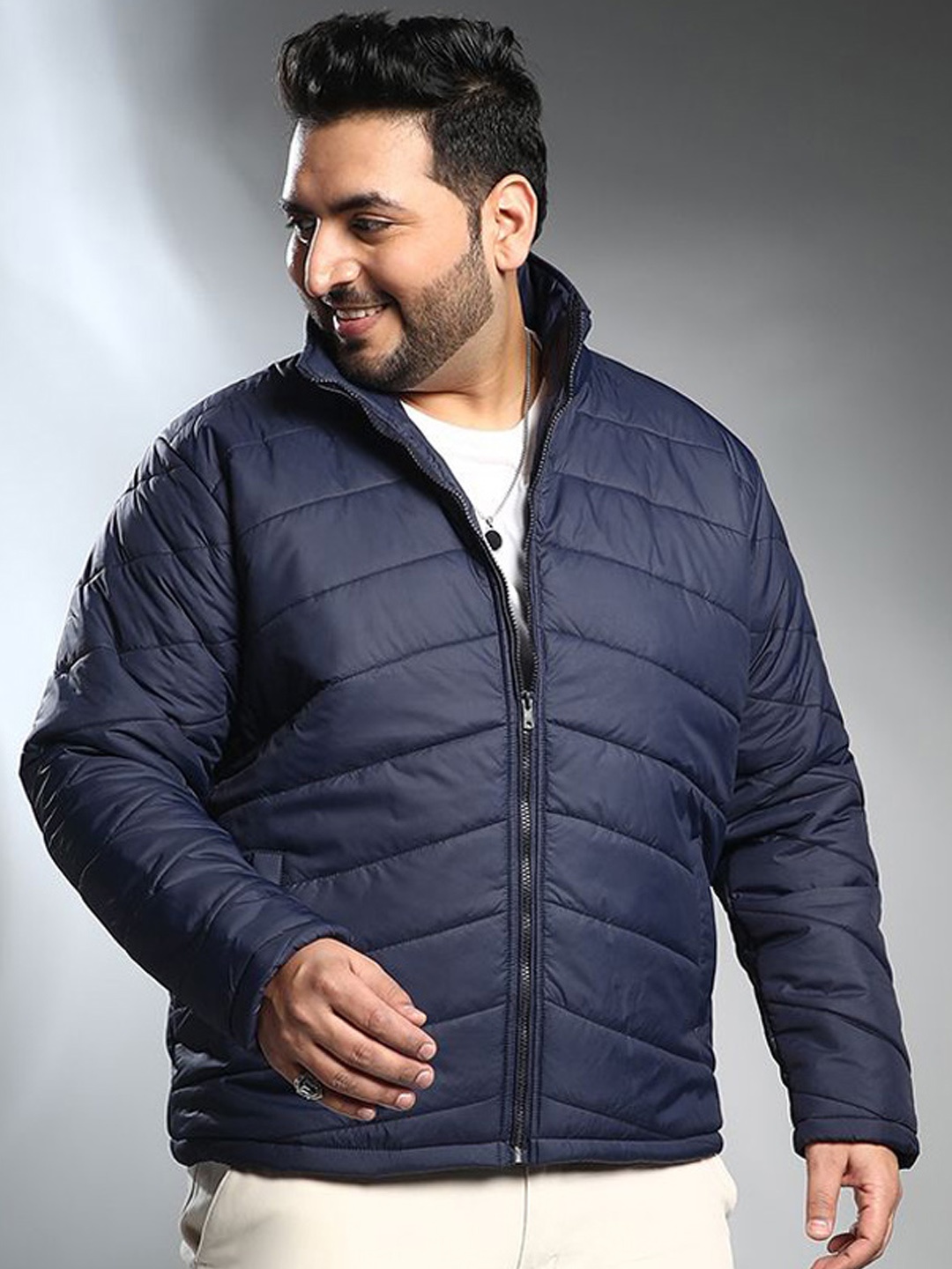 

Instafab Plus Size Men Solid Lightweight Quilted Jacket, Navy blue