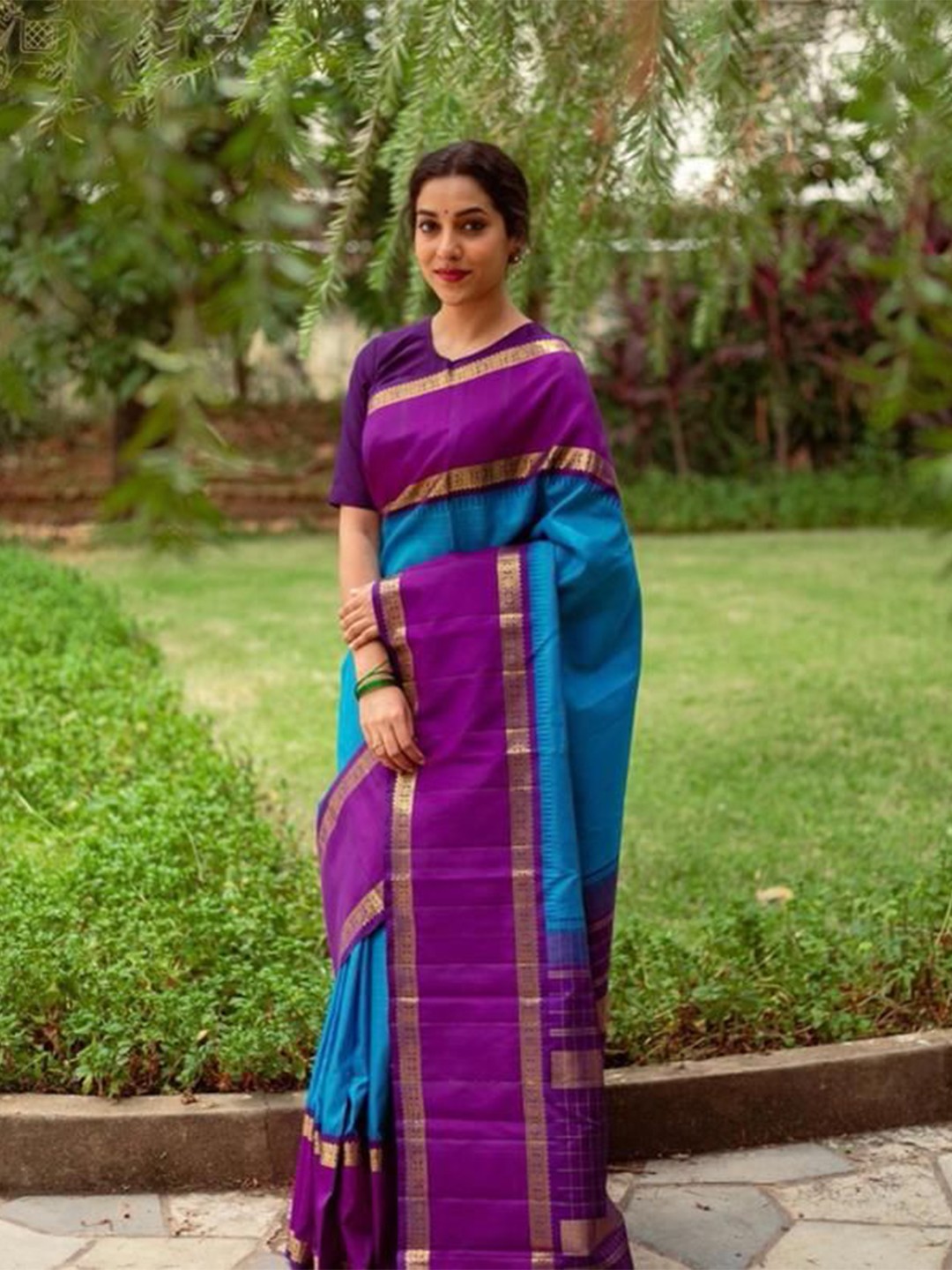 

Visit Wear Woven Design Zari Banarasi Saree, Teal