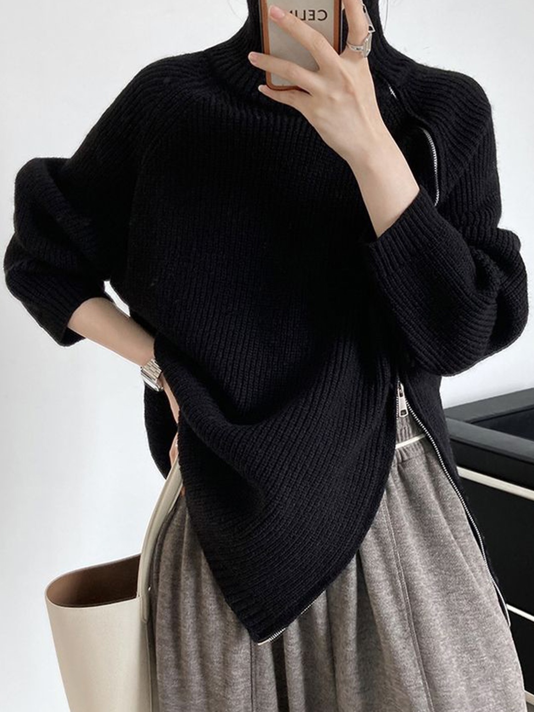 

LULU & SKY Women Ribbed Longline Pullover with Zip Detail, Black