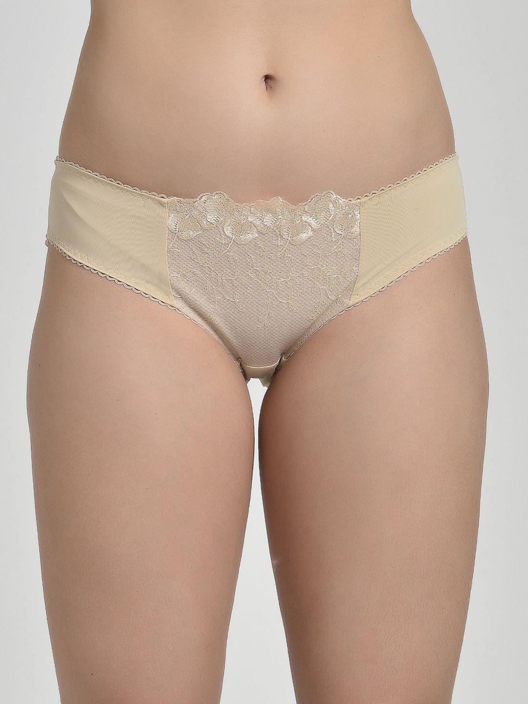 

MAKCLAN Women Low-Rise Basic Briefs, Nude