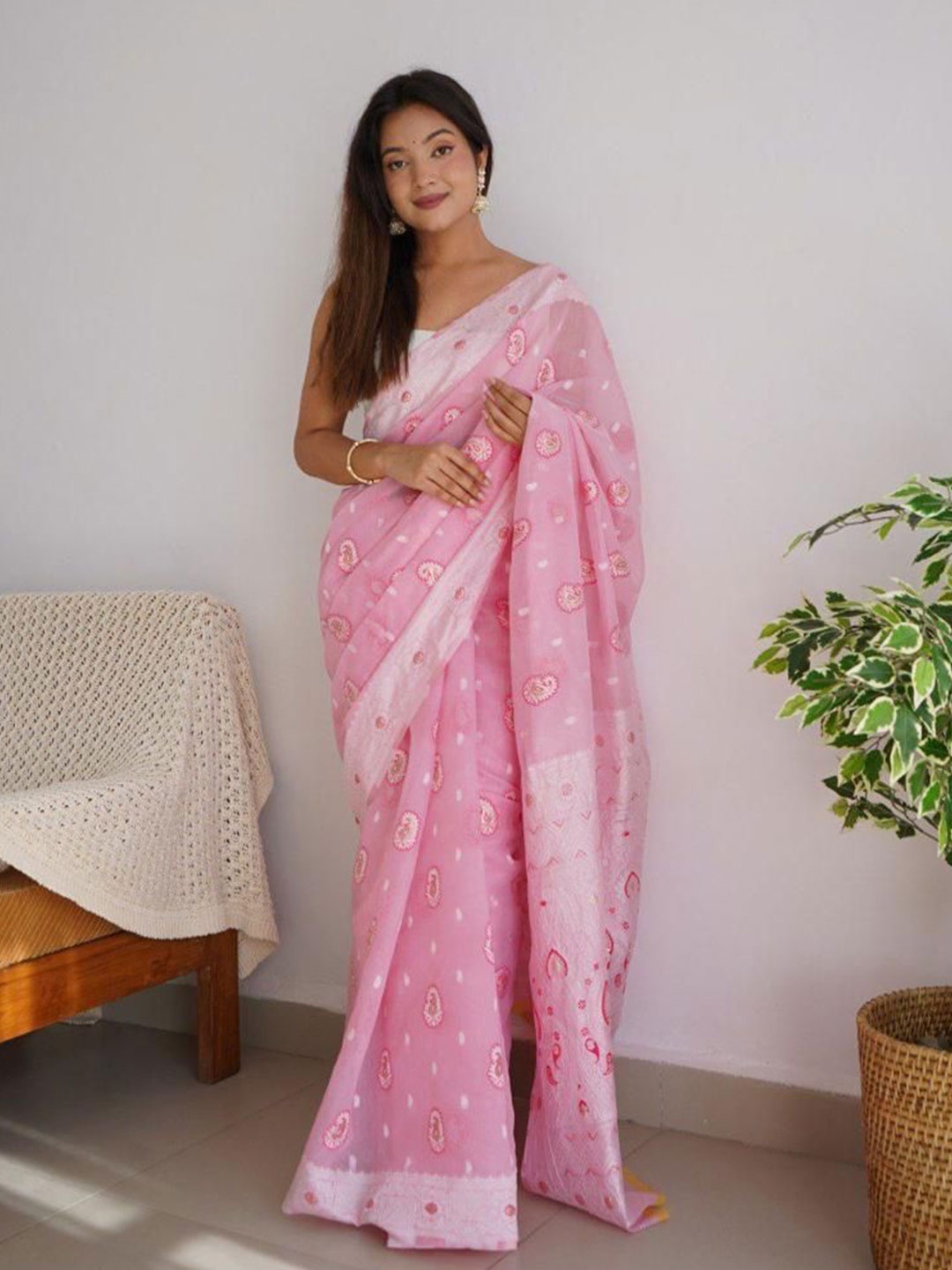 

Visit Wear Woven Design Zari Pure Silk Banarasi Saree, Pink