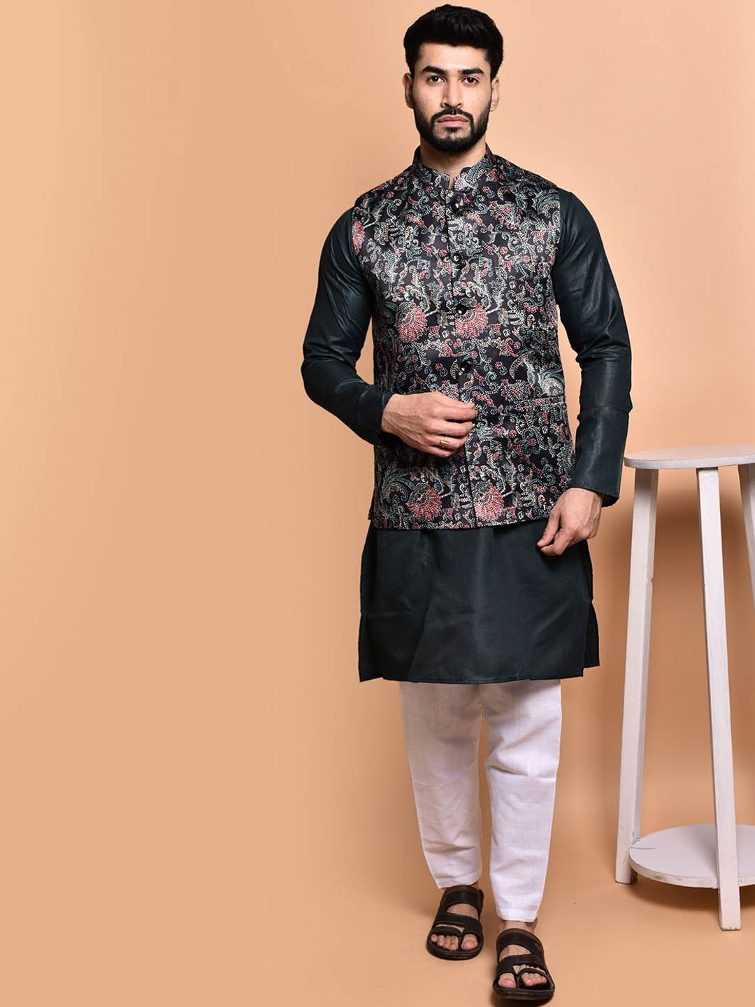 

PRINTINDIA Mandarin Collar Pure Cotton Kurta with Trouser & Jacket, Black