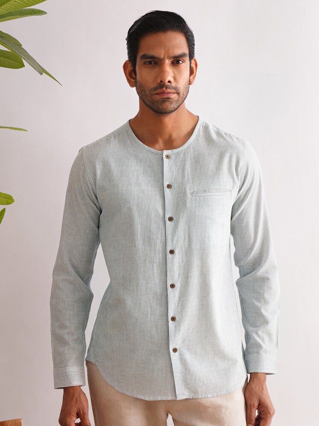 

JAYPORE Men Standard Striped Casual Pure Cotton Shirt, Blue