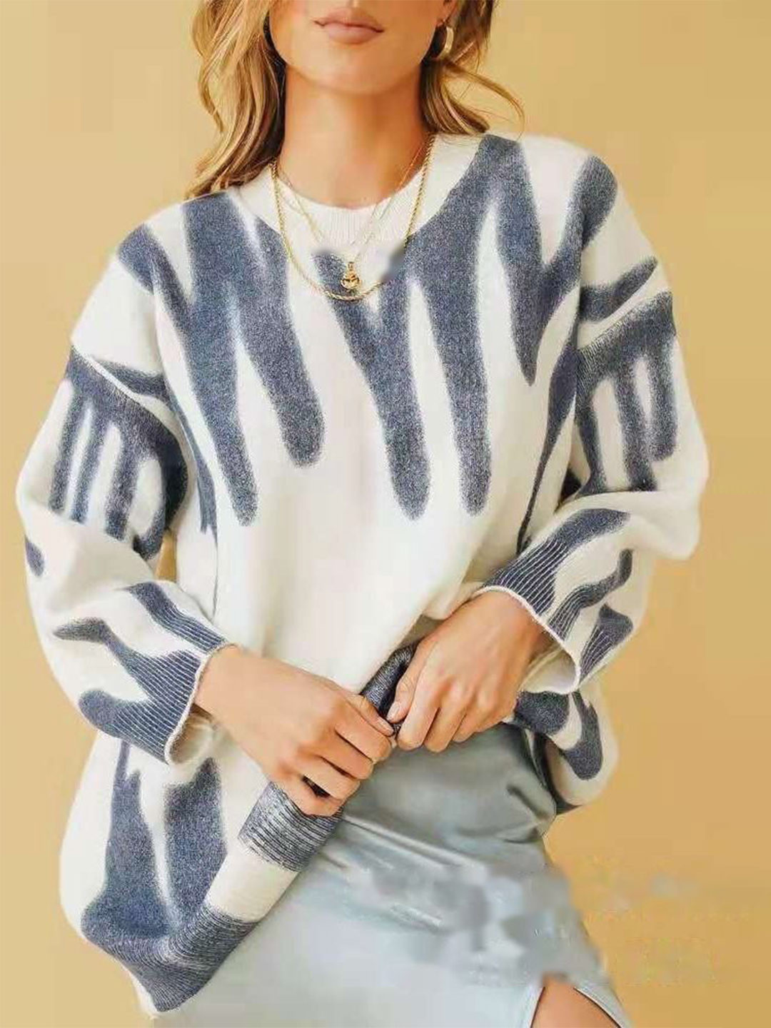 

LULU & SKY Women Printed Round Neck Pullover, White