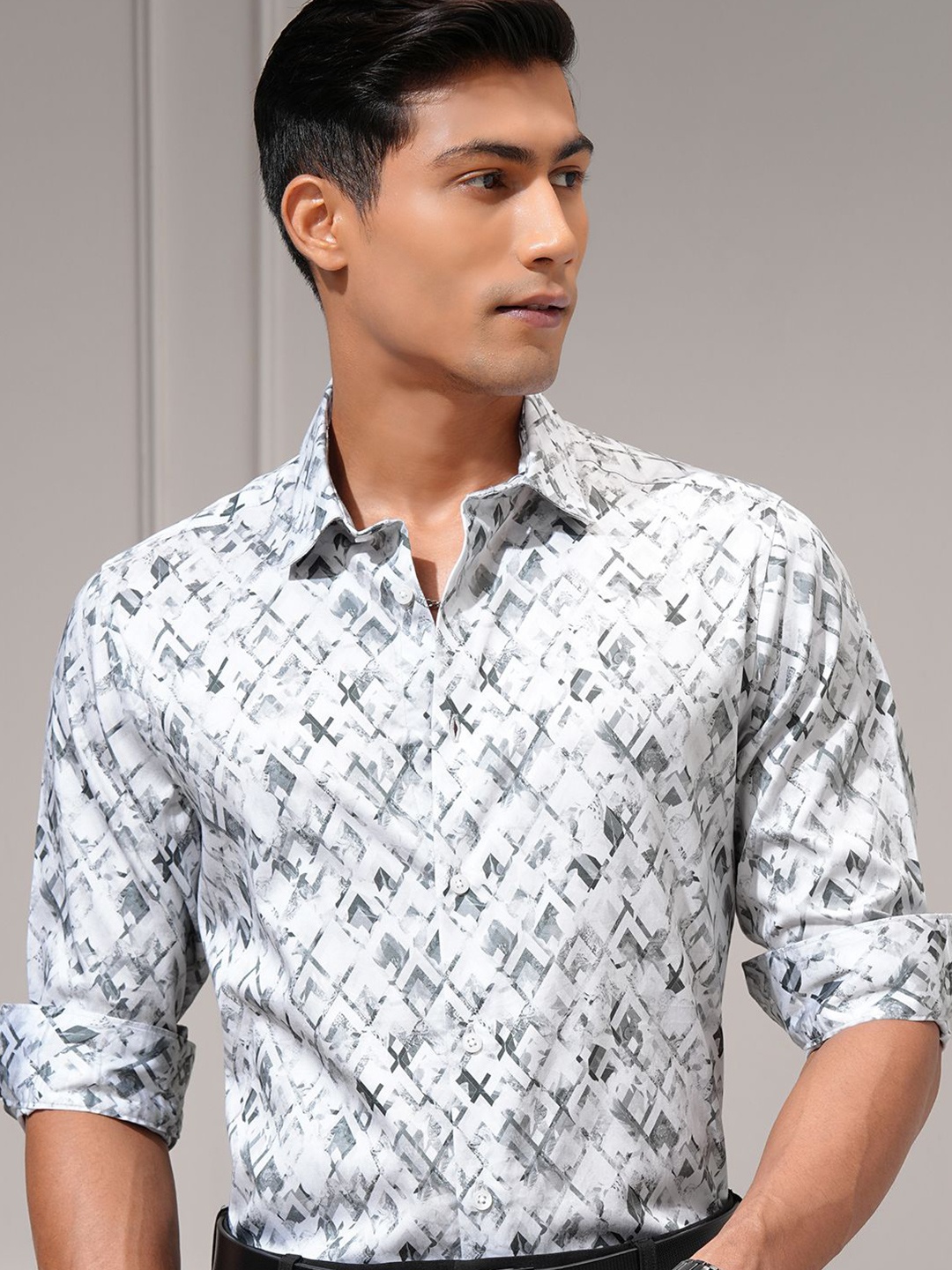 

LOCOMOTIVE Luxe Men Jacquard Textured Occasion Slim Fit Shirt, White