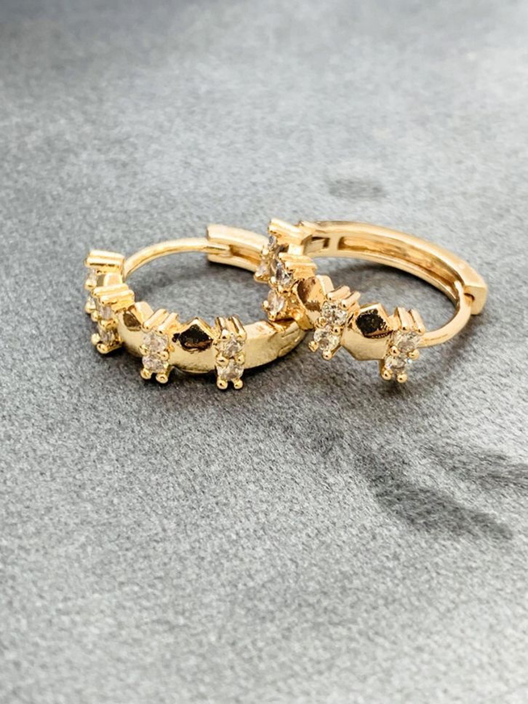 

Wynona Copper-Plated Circular American Diamond & Cubic Zirconia Hoop Earrings, Gold