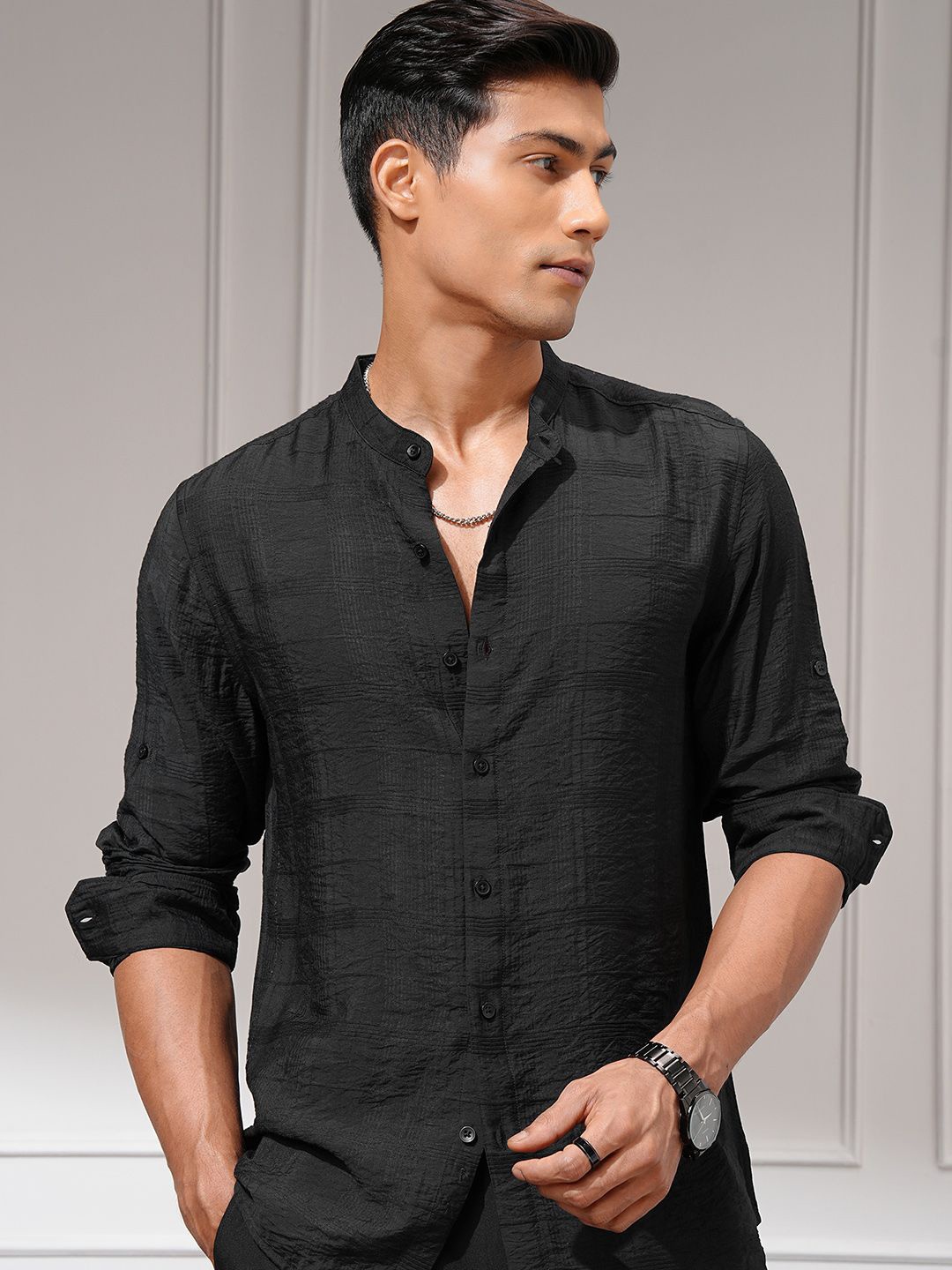 

HIGHLANDER Men Opaque Textured Checked Band Collar Casual Shirt, Black