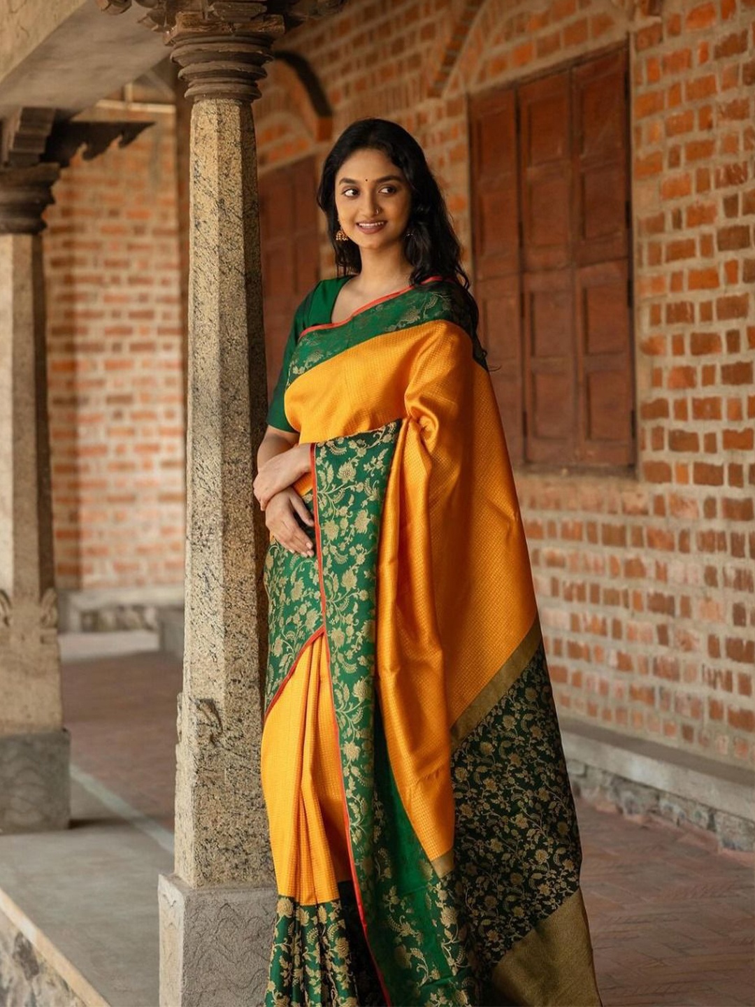 

Fashion Booms Zari Pure Silk Banarasi Saree with Blouse Piece, Yellow