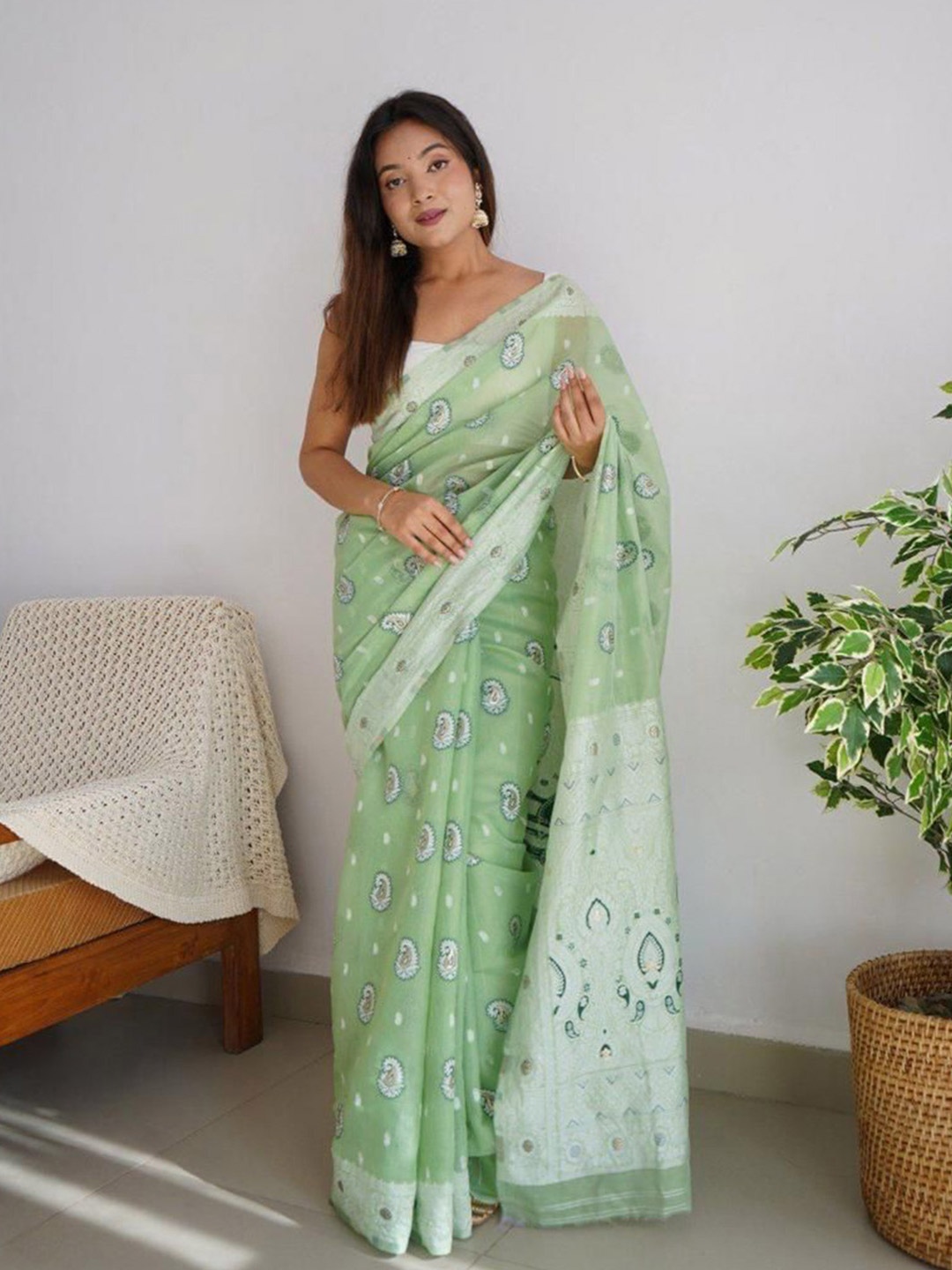 

Visit Wear Woven Design Zari Pure Silk Banarasi Saree, Green