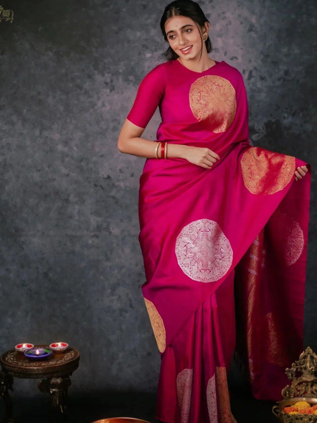

Fashion Booms Woven Design Zari Pure Silk Banarasi Saree, Pink
