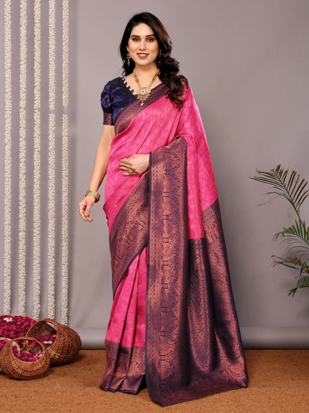 

RASVRITI Ethnic Motifs Zari Art Silk Banarasi Saree, Pink