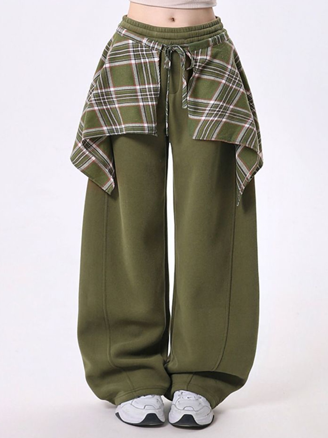 

LULU & SKY Women Mid-Rise Loose Fit Trousers, Green