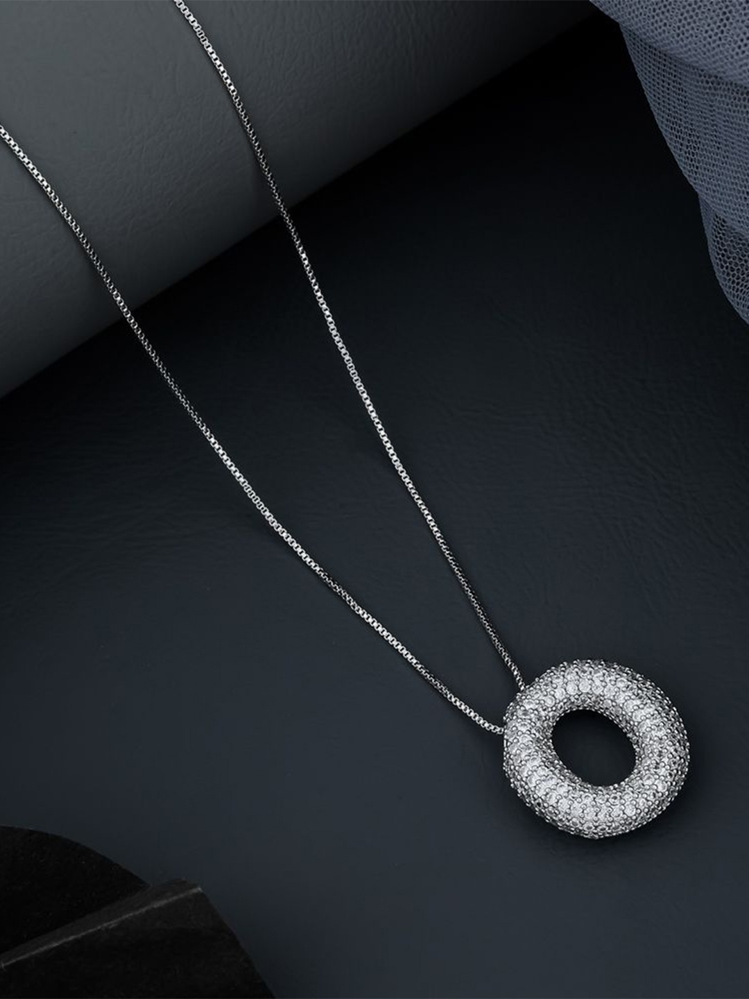 

SKY SHOPPERS Unisex Silver-Plated Cubic Zirconia Studded Chain