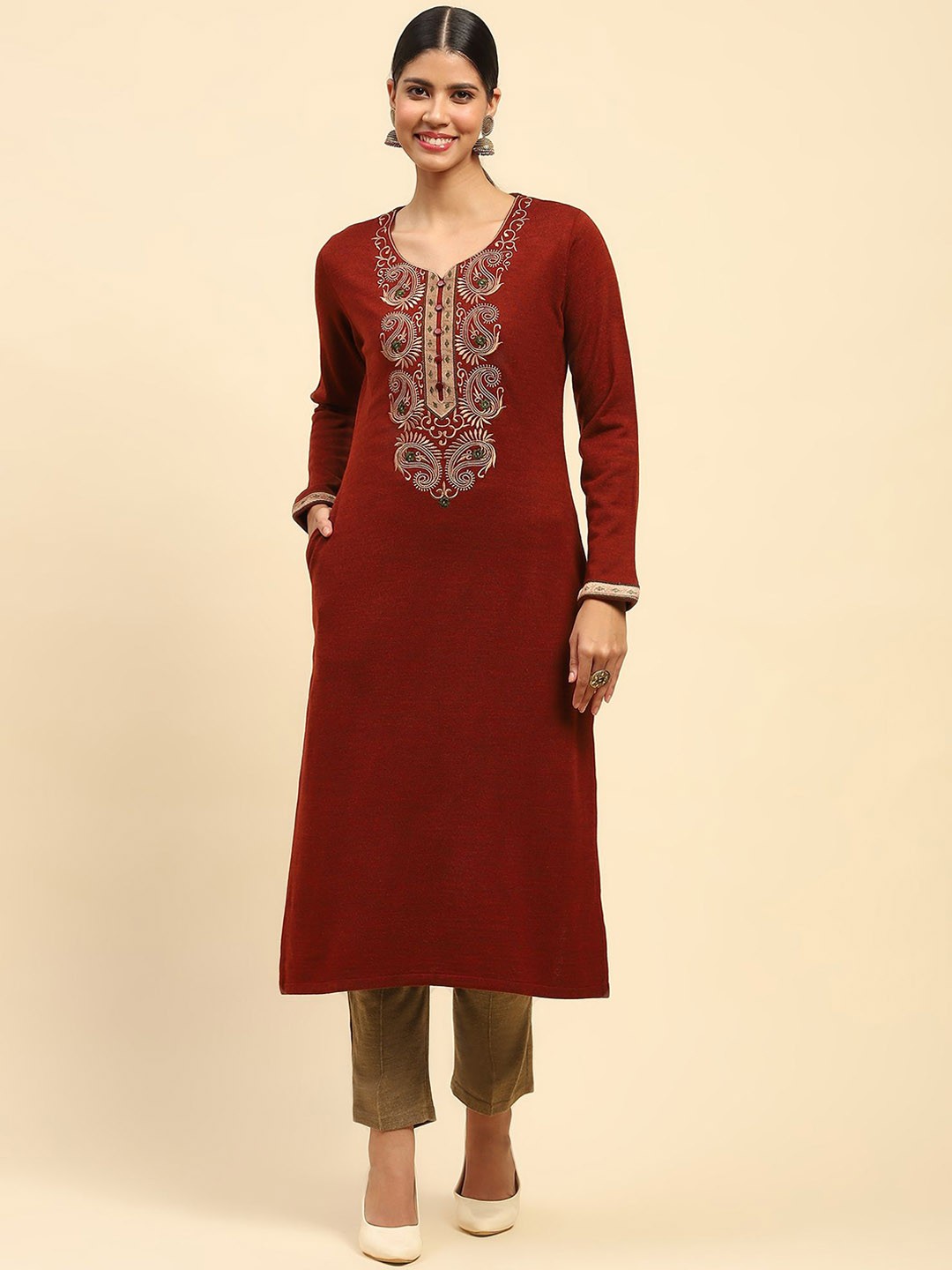 

Me&I Ethnic Motifs Embroidered Thread Work Woollen Straight Kurta, Orange