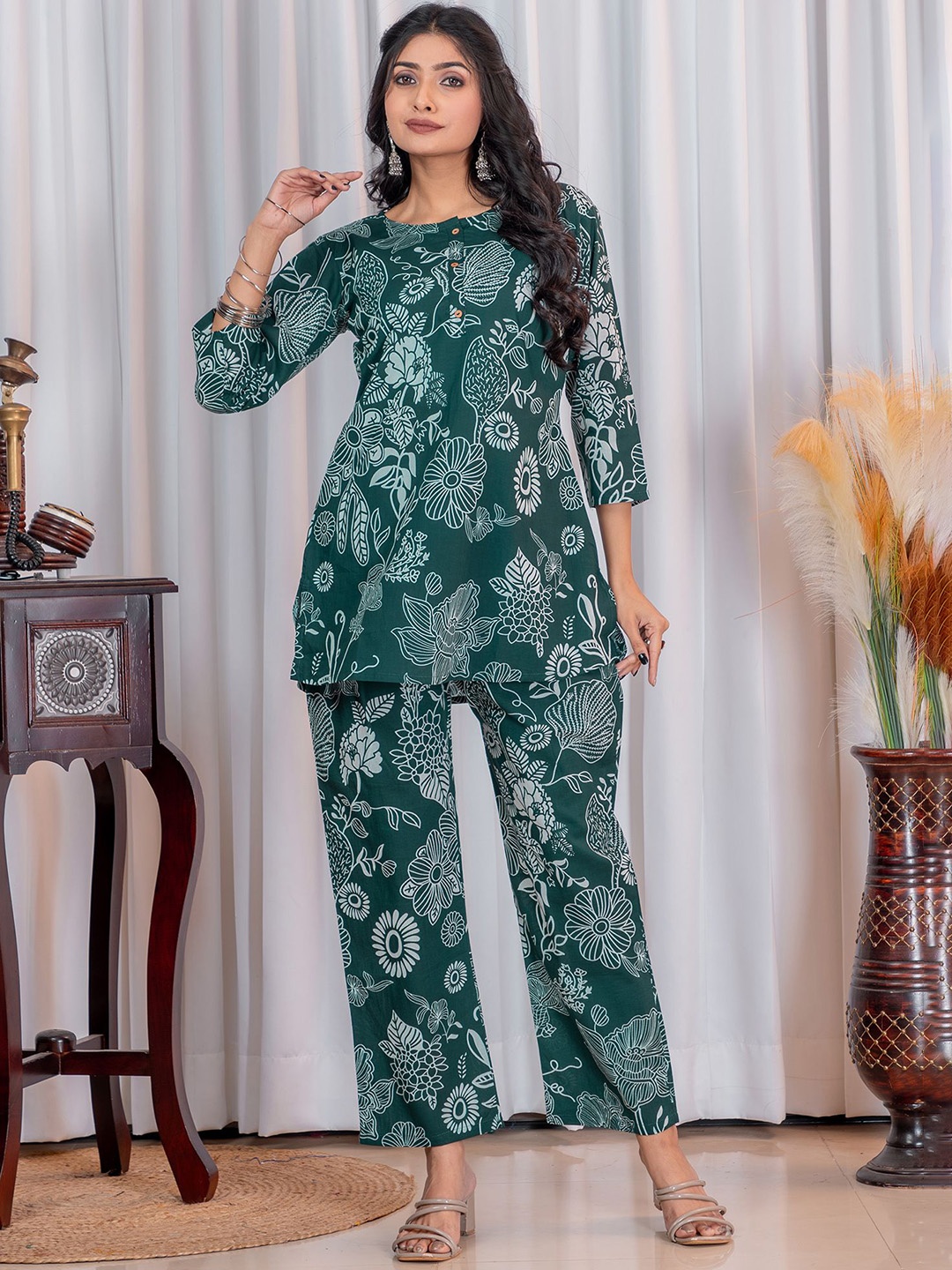 

MITTOO Floral Printed Round Neck Three-Quarter Sleeves Pure Cotton Top With Trouser, Teal