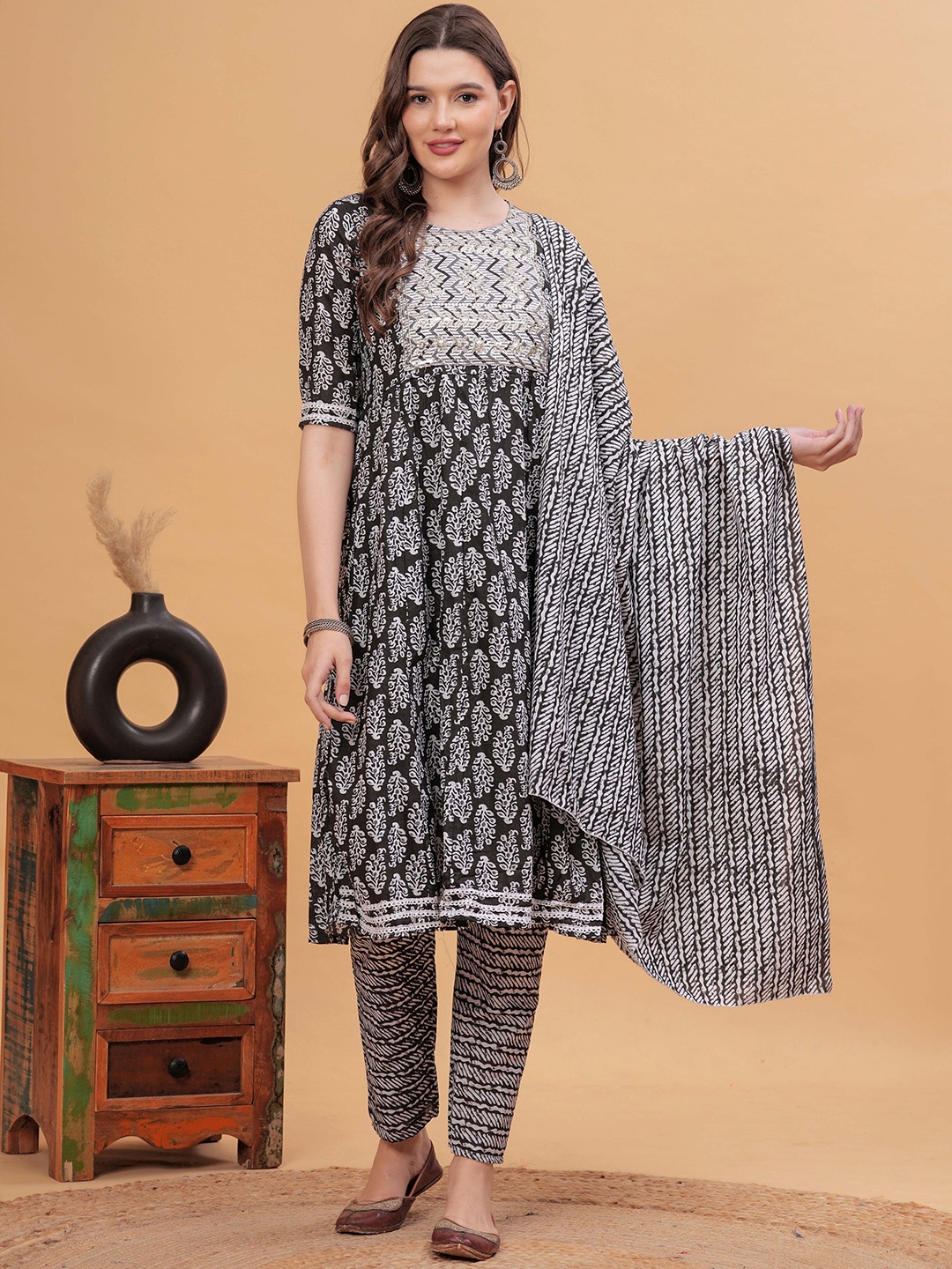 

kipek Floral Printed Sequinned Pure Cotton Kurta with Trousers & Dupatta, Black