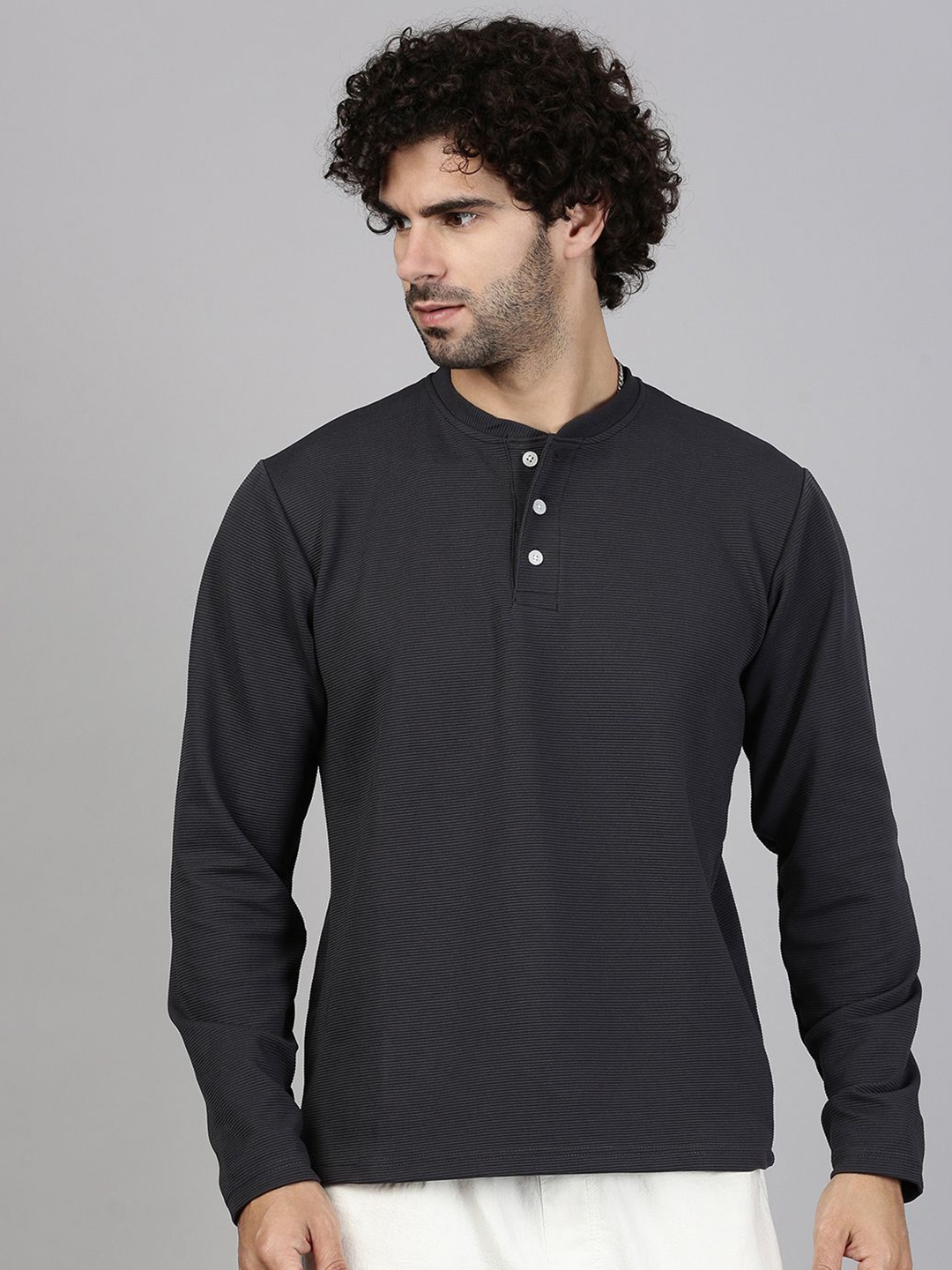 

MADSTO Men Solid Henley Neck T-shirt, Black