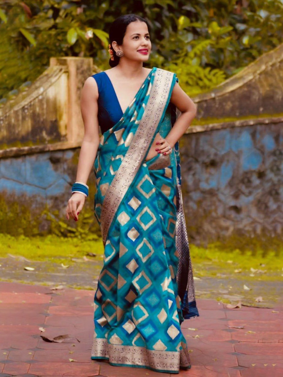 

Fashion Booms Checked Woven Design Zari Pure Silk Banarasi Saree, Teal