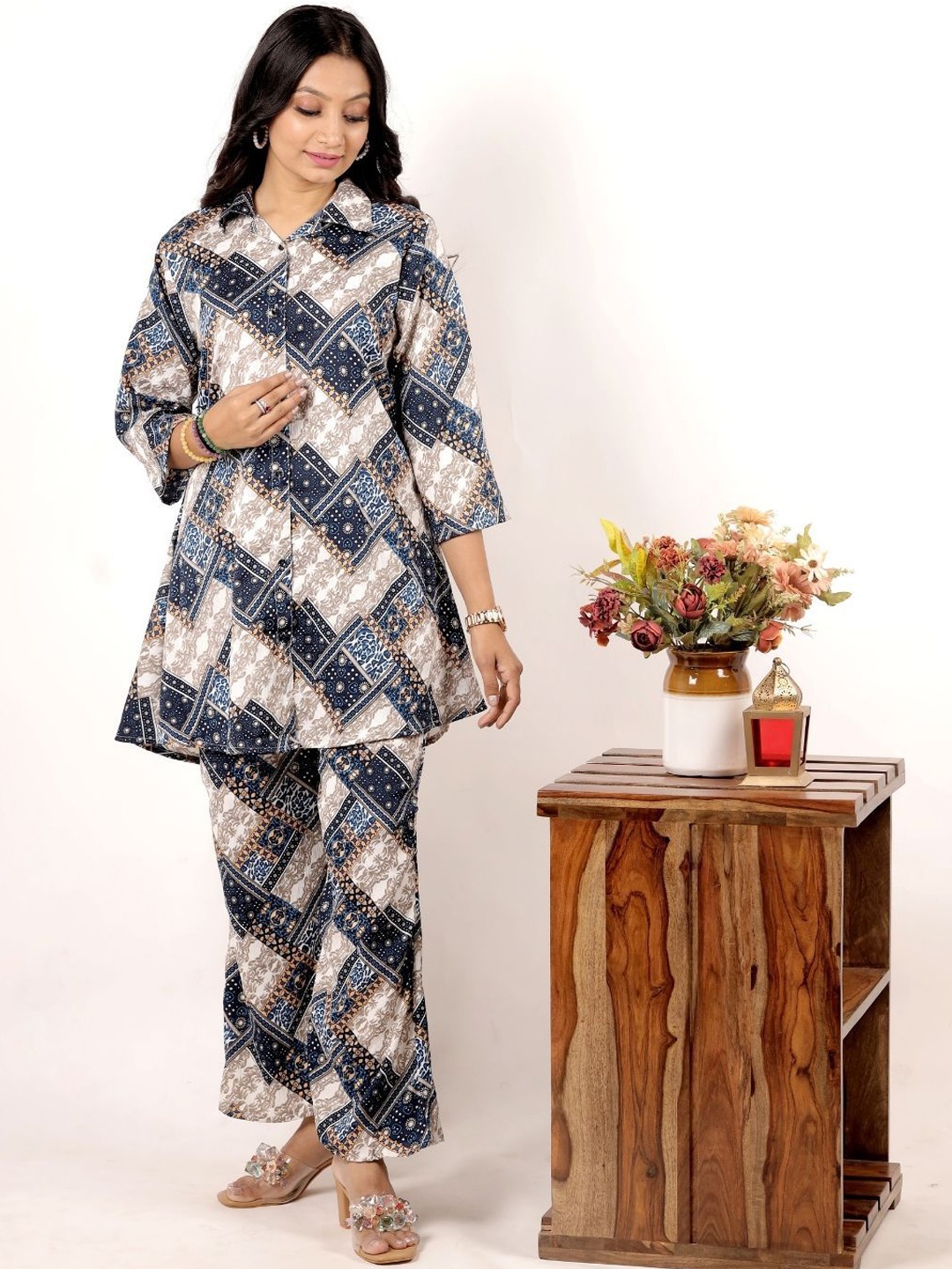 

NIJANAND TEXTILE Shirt Collar Printed Pure Cotton Top With Trousers, Blue