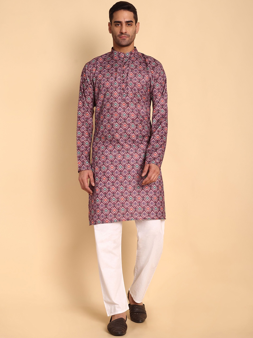 

Vardha Geometric Printed Mandarin Collar Cotton Straight Kurta, Maroon