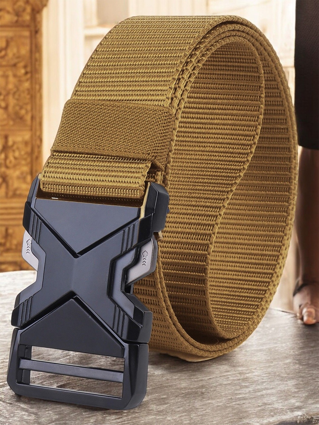 

glitchez Men Fabric Belt, Gold