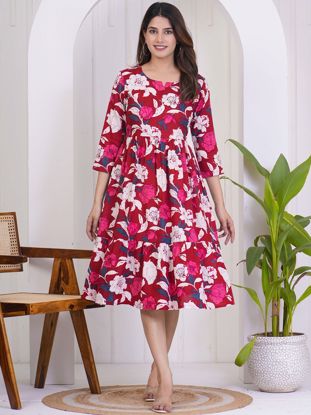 

Assamica Floral Printed Round Neck A-Line Ethnic Dresses, Red