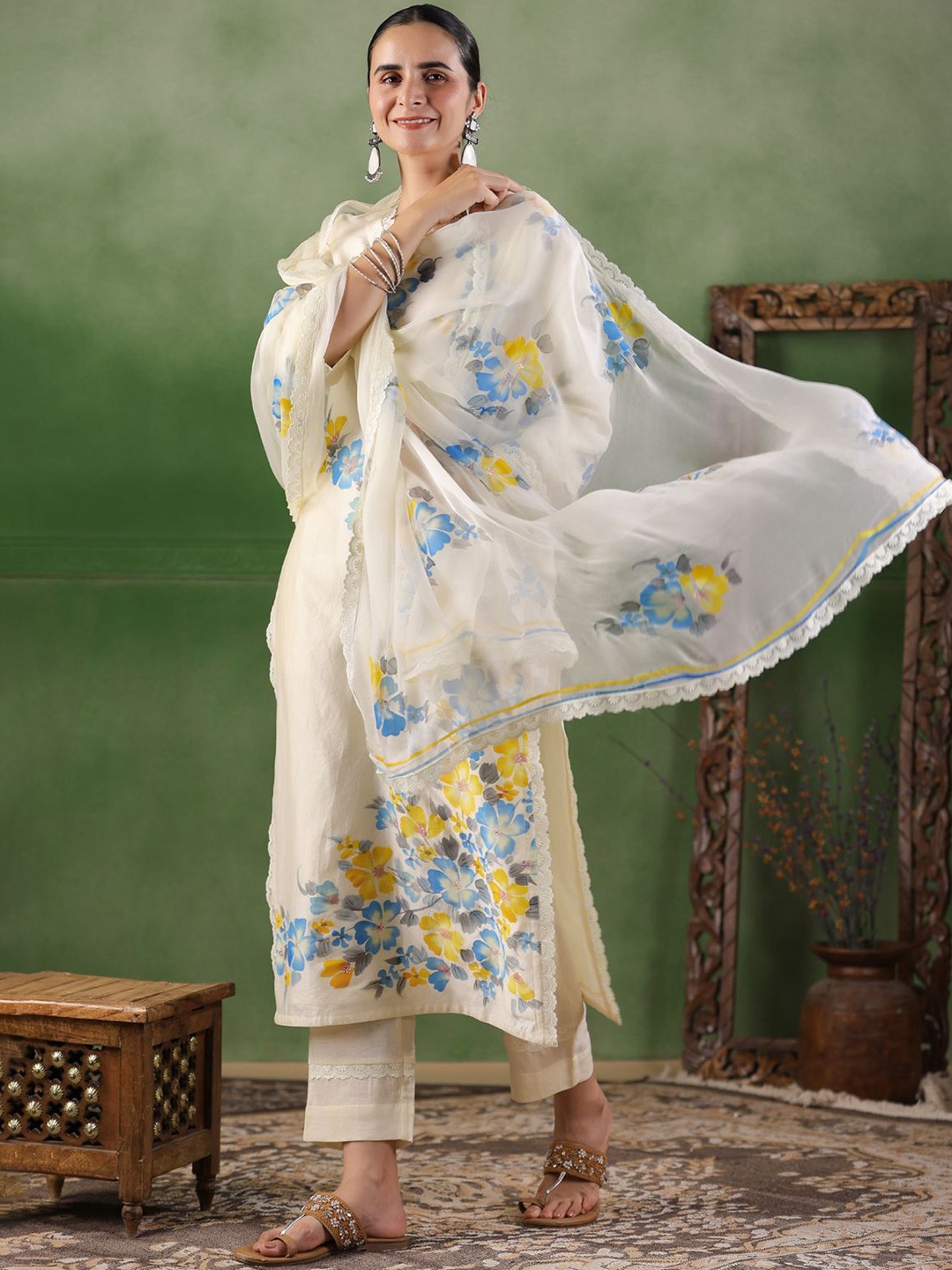 

Geroo Luxe Floral Printed Chanderi Cotton A-Line Kurta With Trouser & Dupatta, White