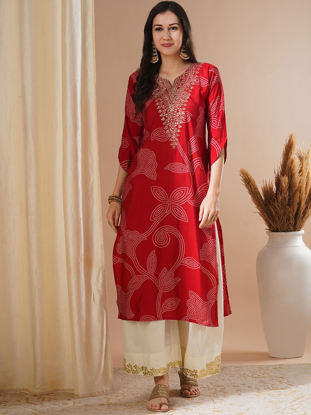 

FASHOR Bandhani Printed Sequinned Regular Straight Kurta, Red