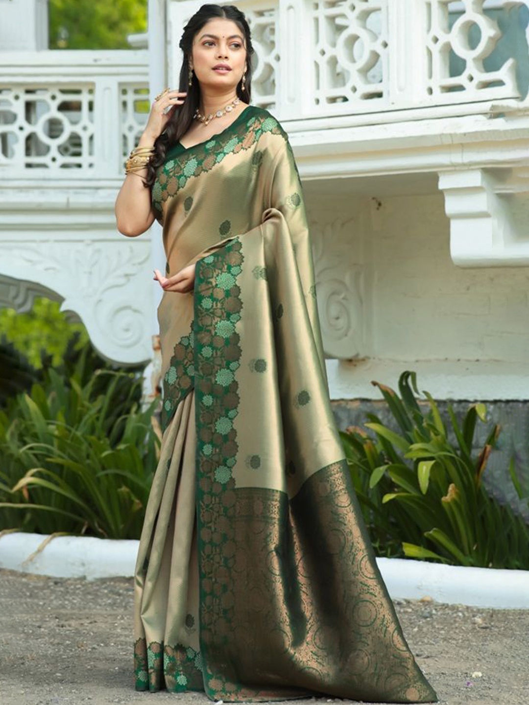 

RASVRITI Woven Design Zari Art Silk Banarasi Saree, Cream