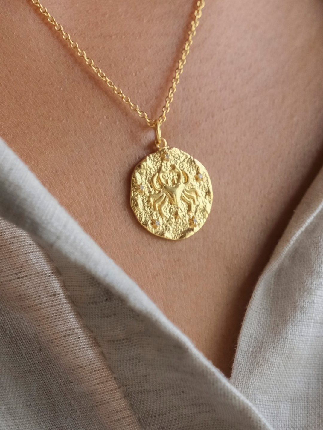 

Anushka Jain Jewellery 925 Sterling Silver Gold-Plated Cancer Zodiac Pendant With Chain