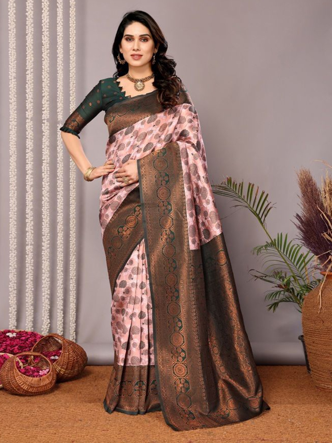 

RASVRITI Ethnic Motifs Woven Design Zari Banarasi Saree, Pink