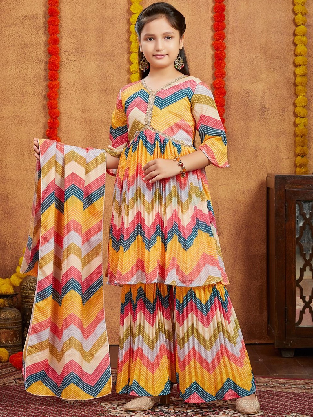

Sangria Girls Bandhani Printed V-Neck Gotta Patti Pure Silk Kurta & Sharara With Dupatta, Yellow