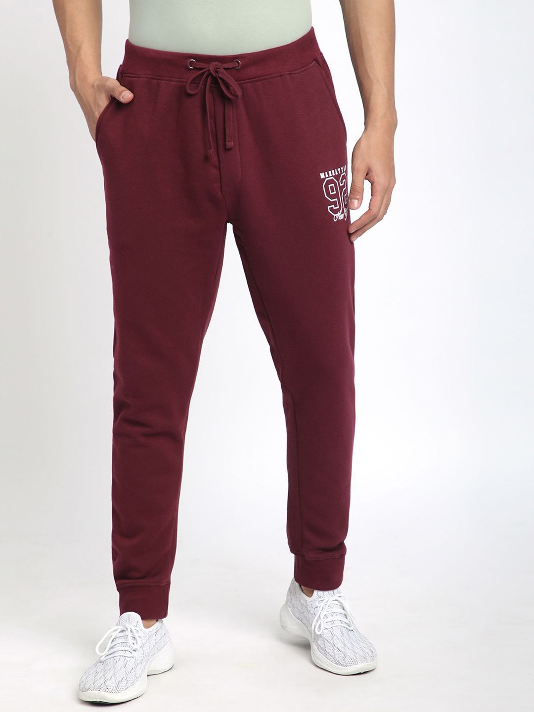 

R&B Men Printed Cotton Mid-Rise Joggers, Maroon
