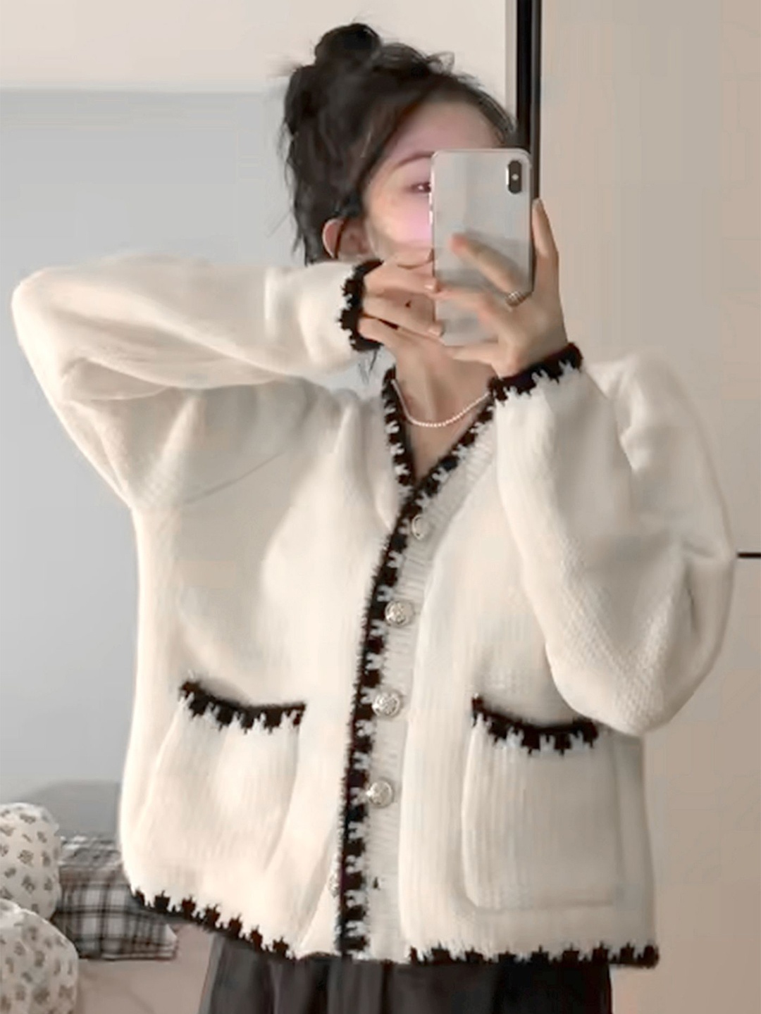 

LULU & SKY Women V-Neck Cardigan, White