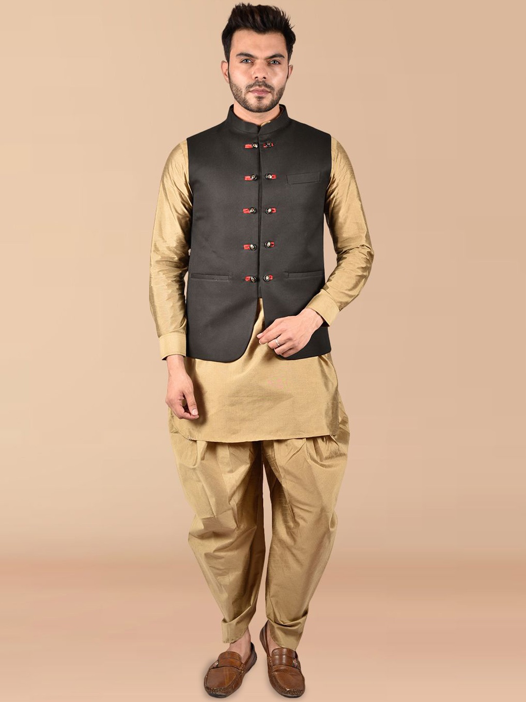 

PRINTINDIA Mandarin Collar Pure Silk Straight Kurta with Trousers, Beige