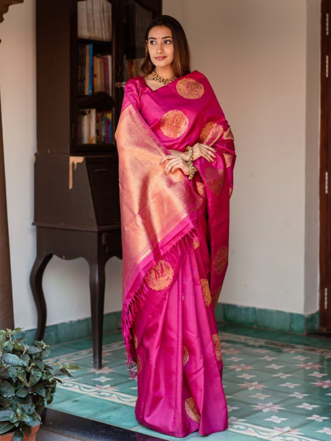 

Visit Wear Ethnic Motifs Zari Pure Silk Banarasi Saree, Pink