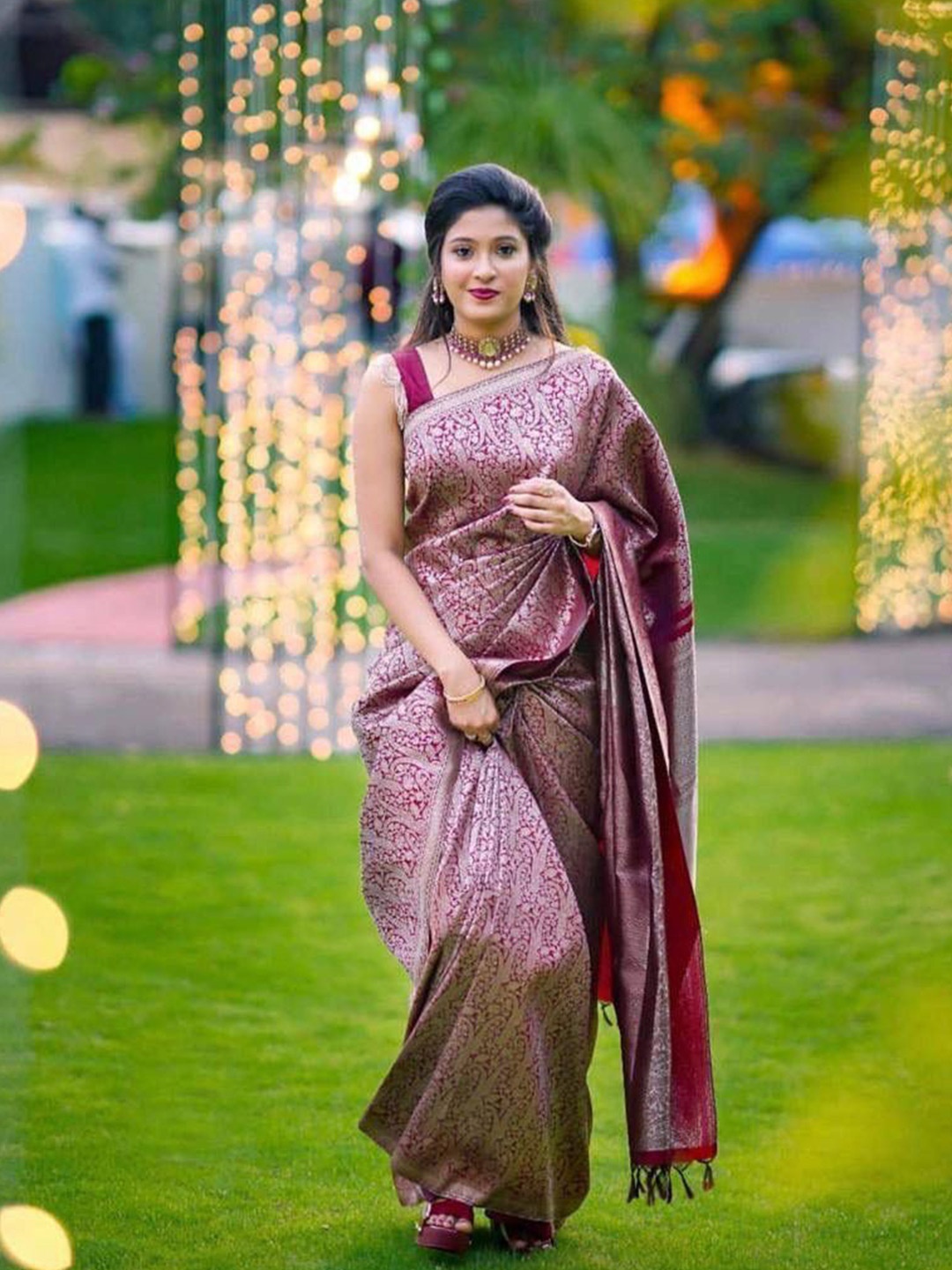 

Visit Wear Woven Design Zari Pure Silk Banarasi Saree, Maroon