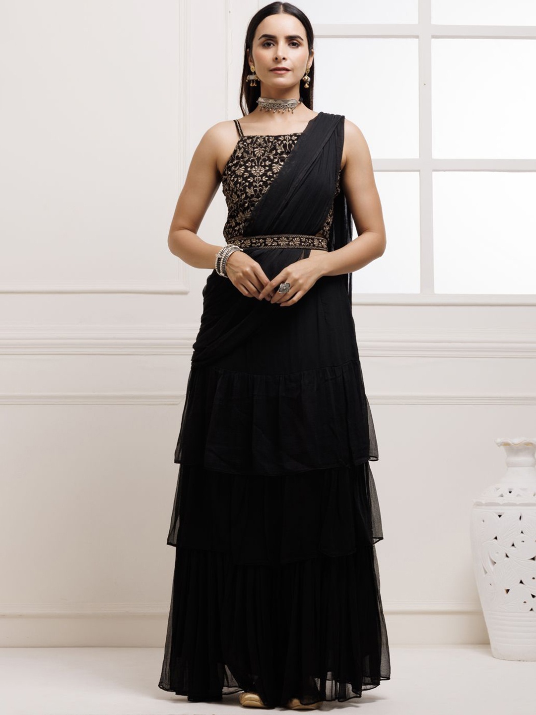

Geroo Luxe Ready to Wear Saree, Black