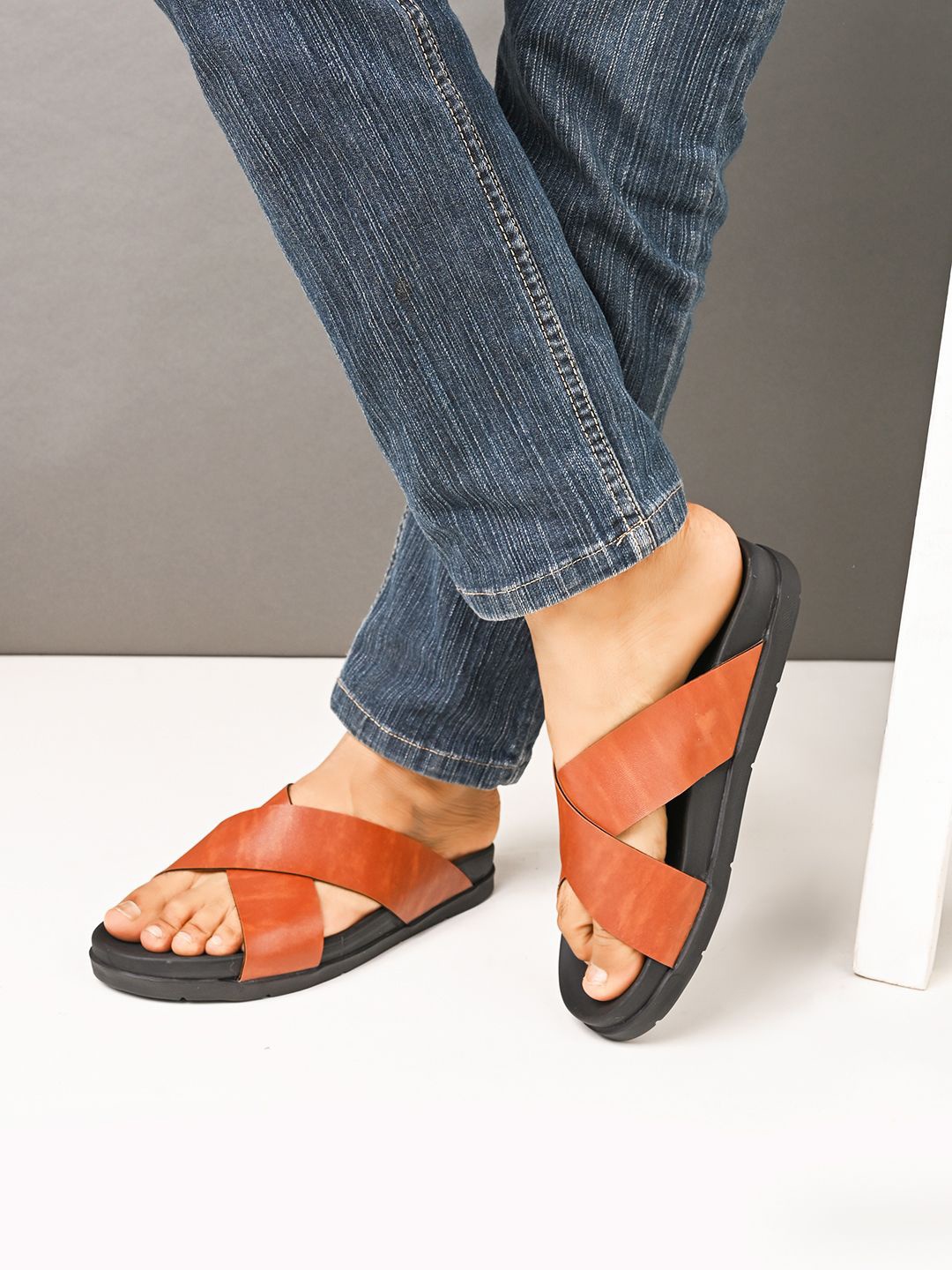 

The Roadster Lifestyle Co Men Open Toe Sandals, Tan