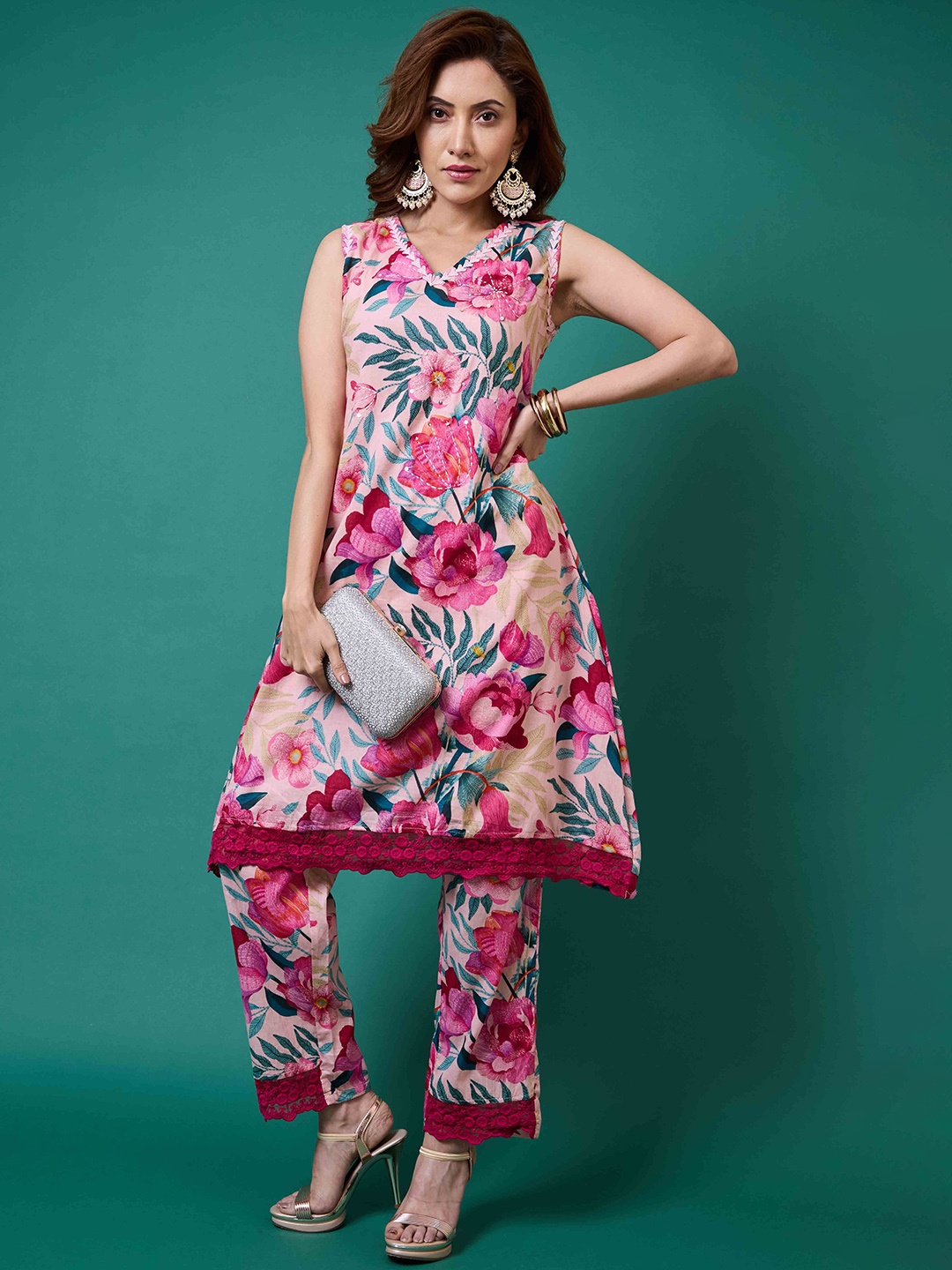 

Peachmode V-Neck Floral Printed Pure Cotton Top with Trouser, Beige