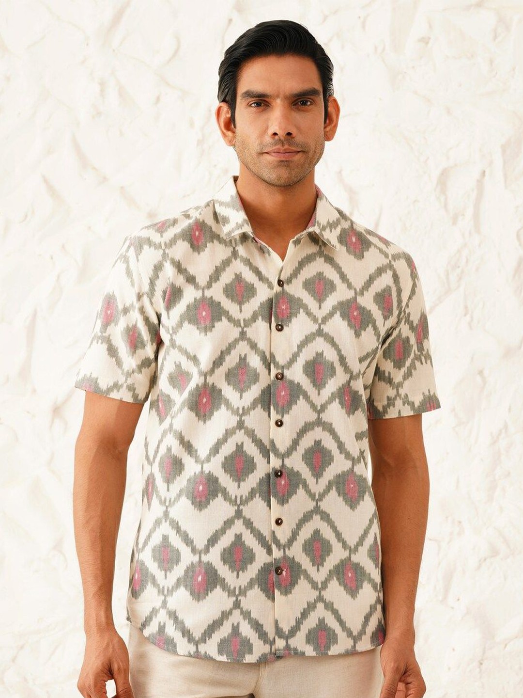 

JAYPORE Men Standard Abstract Printed Cotton Casual Shirt, Beige
