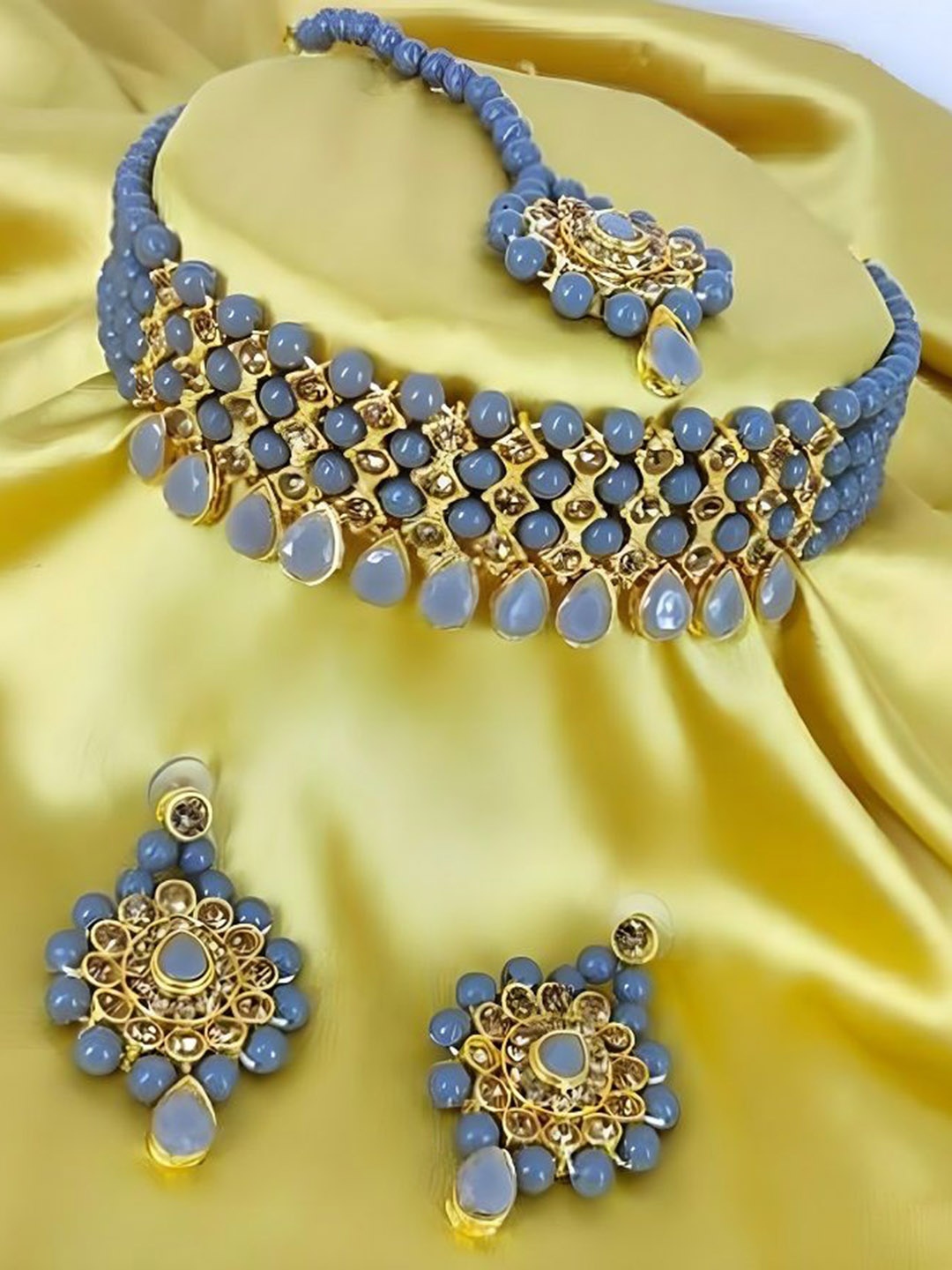 

JMBW INTERNATIONAL Gold-Plated Stone-Studded & Beaded Jewellery Set