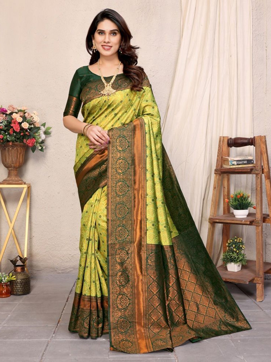 

RASVRITI Ethnic Motifs Woven Design Zari Banarasi Saree, Green