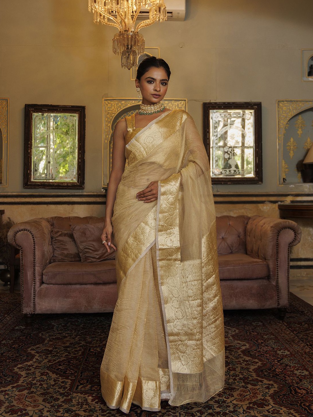 

Geroo Luxe Woven Design Zari Tissue Banarasi Saree, Gold