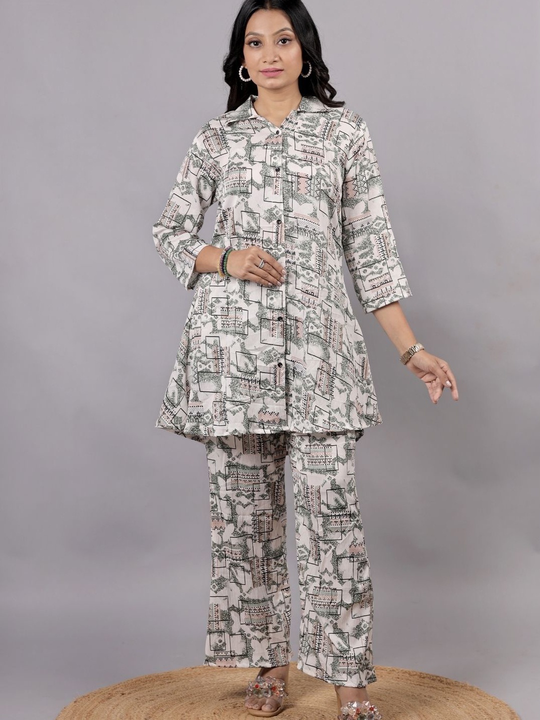 

NIJANAND TEXTILE Shirt Collar Printed Pure Cotton Top With Trouser, Green