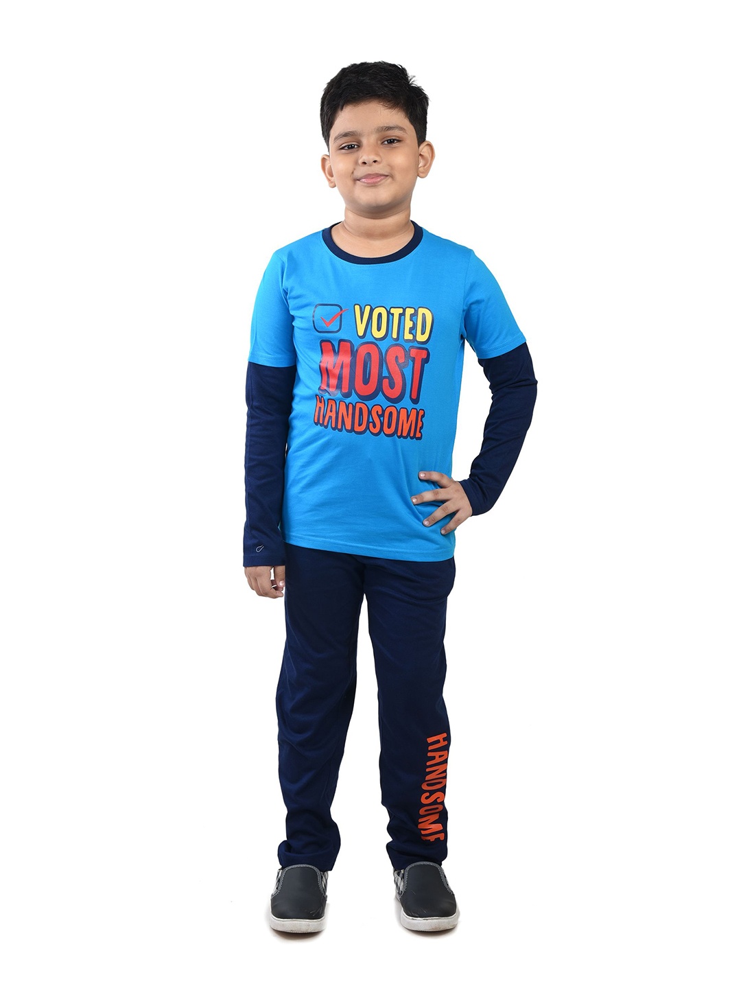 

Clothe Funn Boys Printed Round Neck Long Sleeves Pure Cotton T-Shirt With Trouser, Blue